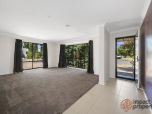 19 Patrick White Circuit, Franklin